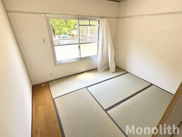 泉北茶山台２丁４番３号棟の和室