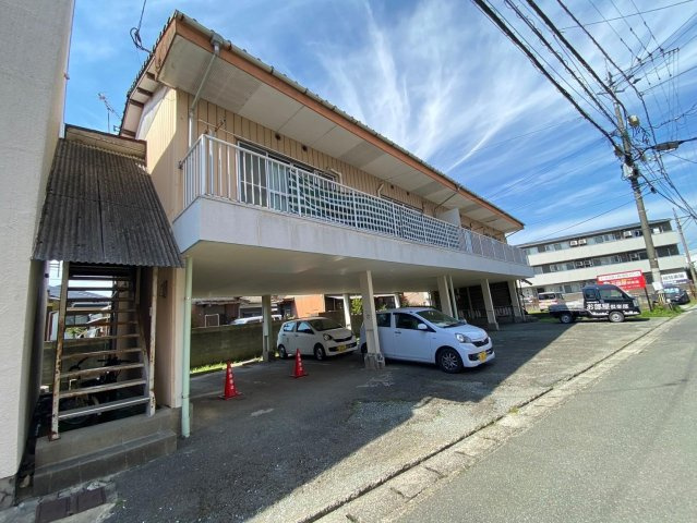 田中アパートの駐車場|駐車スペースもあります
雨もしのげます
