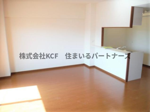 アルページュの内装|明るい室内です