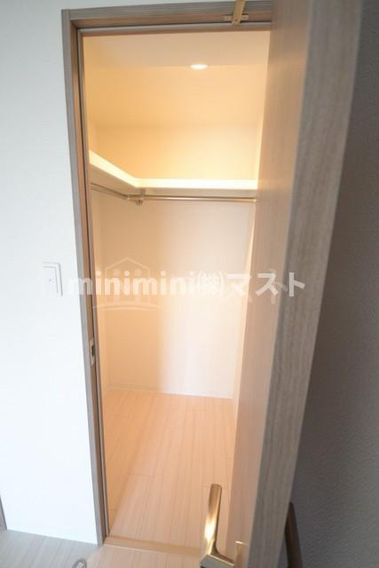 大阪市西区川口４丁目の賃貸マンションの収納