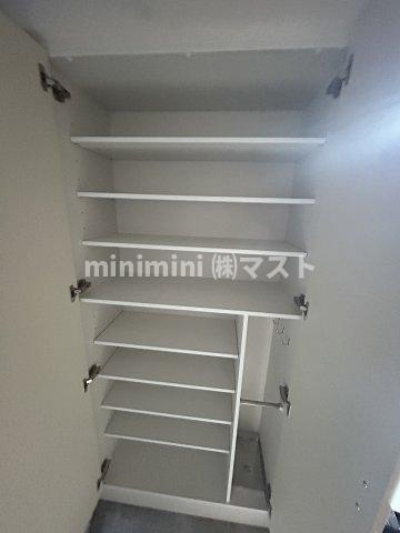 大阪市西区九条２丁目の賃貸マンションの収納