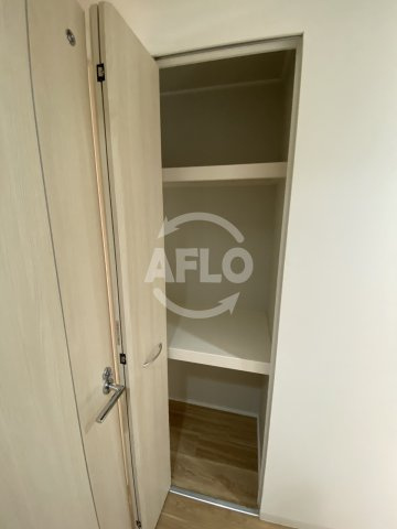 ヴァンドーム梅田北の収納|ヴァンドーム梅田北　物入