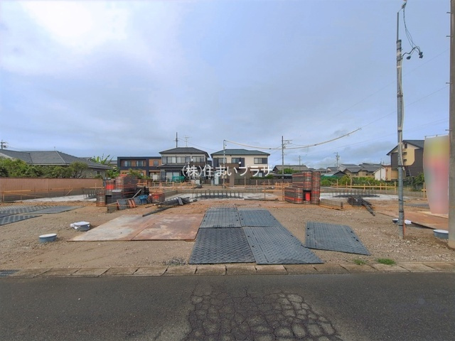 仲介手数料無料）一宮市時之島３７番　D号棟の前面道路含む現地写真