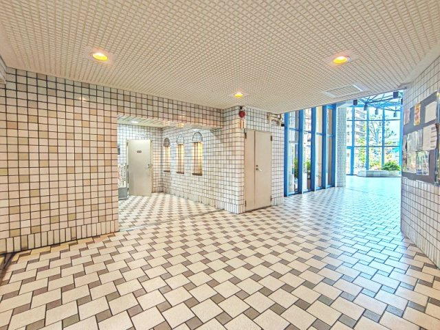 コスモシティ森林公園弐番館のロビー