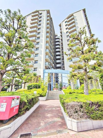 コスモシティ森林公園弐番館の外観