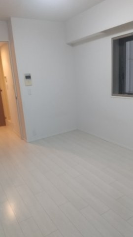 川崎市中原区新丸子町の賃貸マンションの居間・リビング