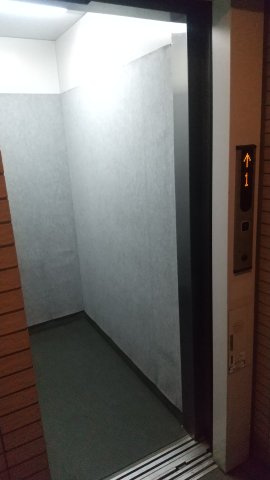 川崎市中原区新丸子町の賃貸マンションの玄関
