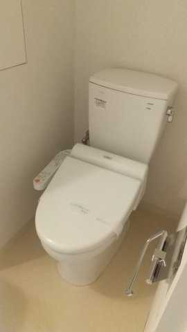 川崎市中原区新丸子町の賃貸マンションのトイレ