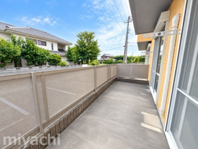 シャーメゾン藍住Dのバルコニー