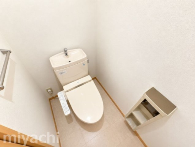 シャーメゾン藍住Dのトイレ