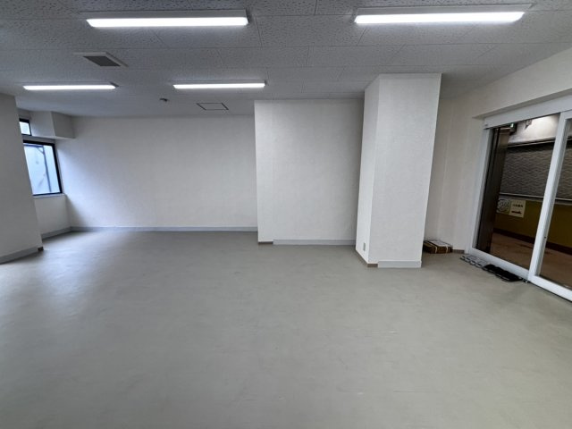 ニュー上六ビルの内装