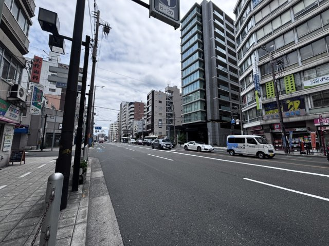 ニュー上六ビルの周辺
