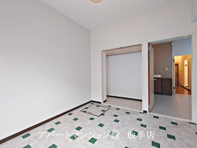 リバーサイドマンションの寝室