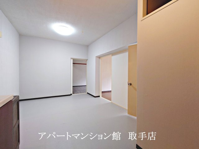 リバーサイドマンションの居間・リビング