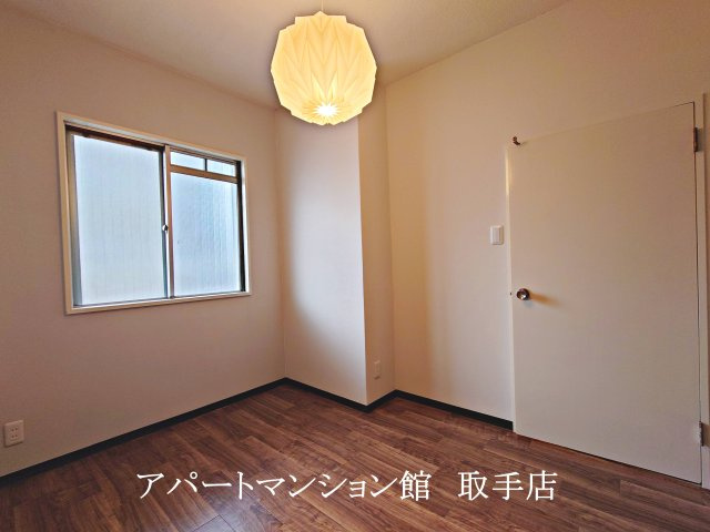 リバーサイドマンションの寝室