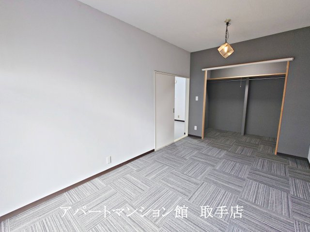 リバーサイドマンションの寝室