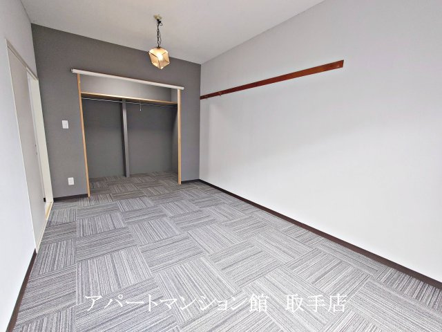 リバーサイドマンションの寝室