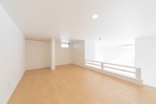 福岡市博多区半道橋１丁目のアパートの居間・リビング