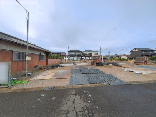 仲介手数料無料）一宮市時之島３７番　C号棟の前面道路含む現地写真