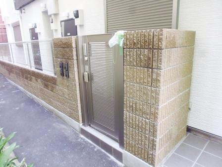 トラストワン駒込のエントランス