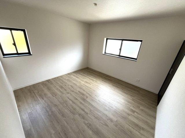 【洋室】 | 仲介手数料無料！上宇部小学校に通えるリフォーム済み中古住宅　宇部市川添３丁目 | 個人の部屋や寝室として使える洋室です
