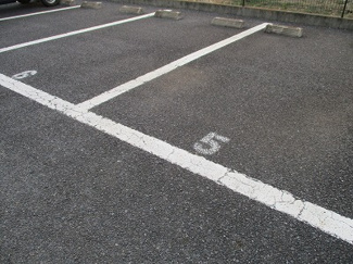 【駐車場】 | レオパレスクレール神立 | 画像8