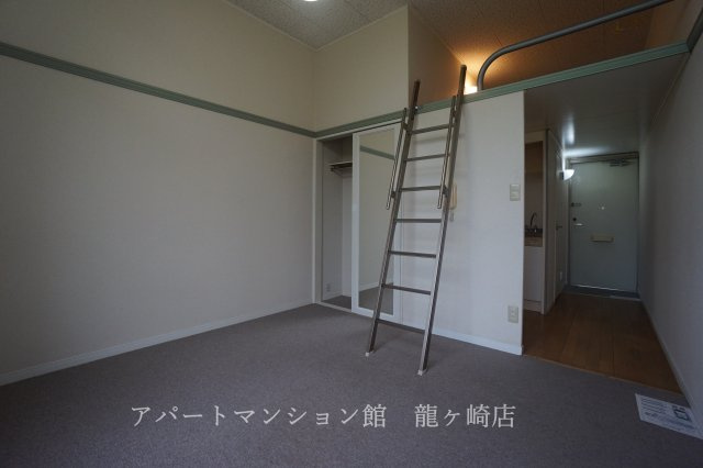 レオパレスKOMATSUの居間・リビング|同タイプ部屋