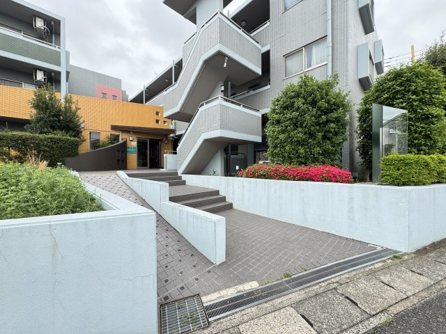メゾンベルセーヌのエントランス