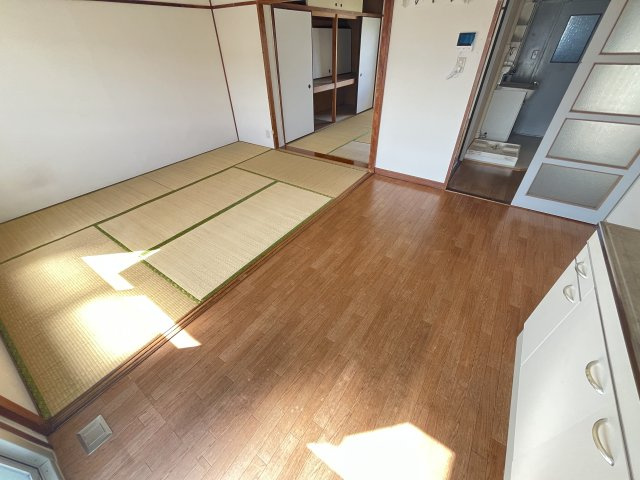 松戸タイムズ1号棟の居間・リビング