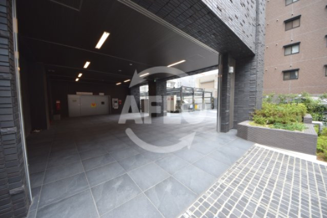 ピアッツァタワー上本町EAST　真田山小学校区の駐車場|ピアッツァタワー上本町EAST　駐車場