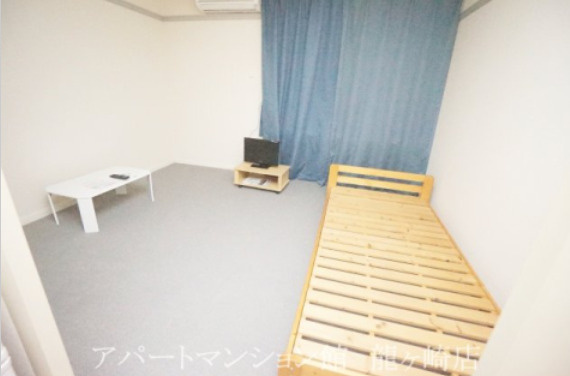 レオパレス永国の寝室