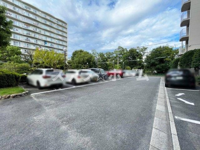 南茨木ハイタウン美沢D棟の駐車場|駐車場です