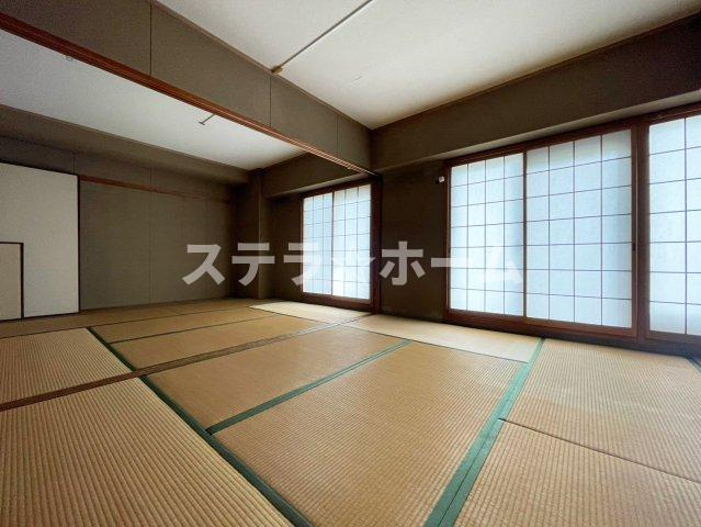 南茨木ハイタウン美沢D棟の和室|明るい和室です