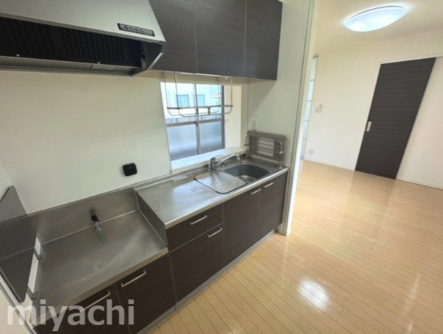シャーメゾンジェルメBのキッチン