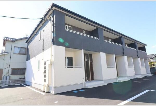 LOTUS坪井の外観