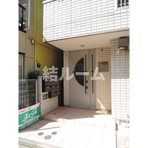 豊島区南大塚１丁目のアパートのエントランス