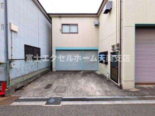 瓜破南2丁目貸工場の駐車場