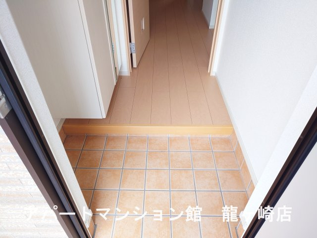 ボヌール・フラグランスＣの玄関