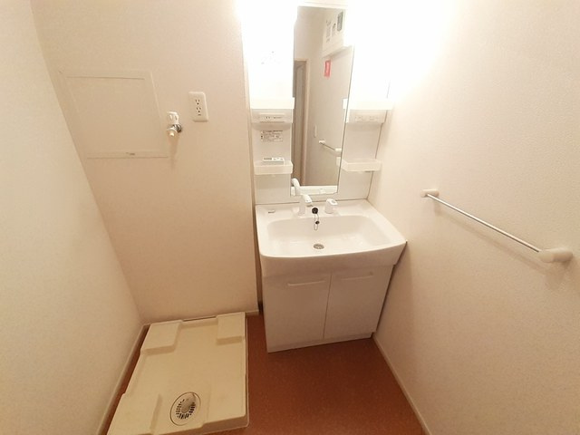 アルカンシェル東台　Ａ棟の独立洗面台|洗面所