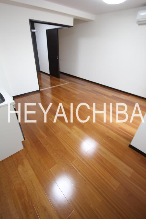 デュプレクス白山の居間・リビング
