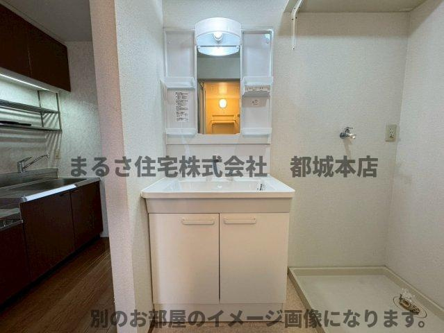 天神ハイツの独立洗面台