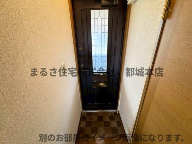 天神ハイツの玄関