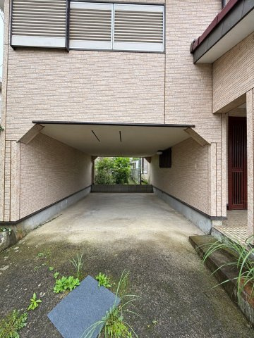 つくば市自由ヶ丘中古戸建の駐車場