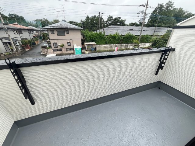 入間市小谷田1丁目　新築戸建のバルコニー|【バルコニー】2面バルコニー付きで、一度にたくさんの洗濯物が干せます☆