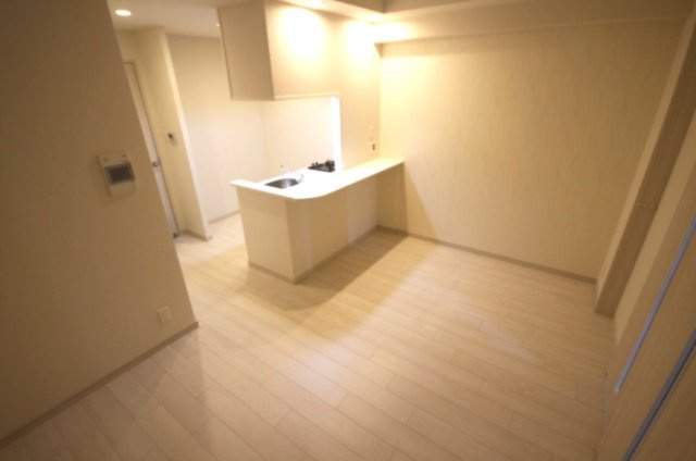 神戸市灘区倉石通３丁目の賃貸マンションの居間・リビング