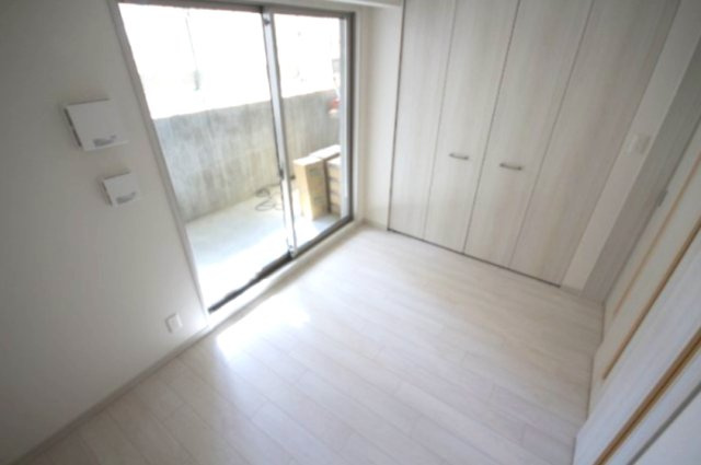 神戸市灘区倉石通３丁目の賃貸マンションの居間・リビング