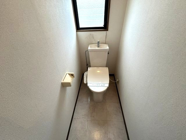 神戸市灘区篠原本町２丁目の賃貸マンションのトイレ