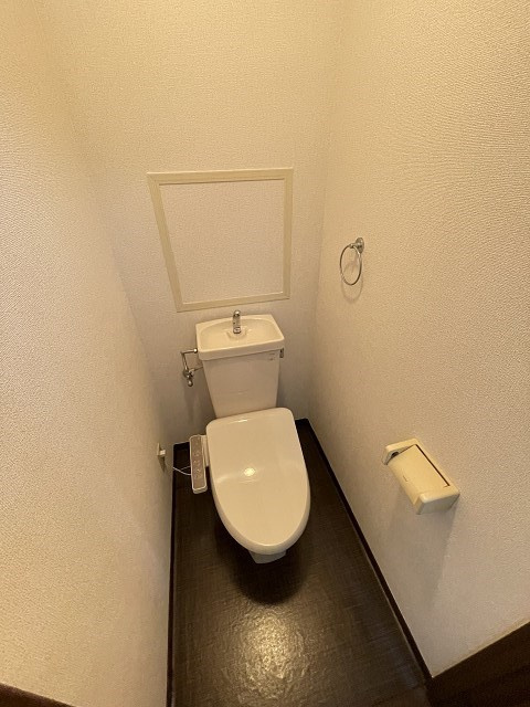 西宮市櫨塚町の賃貸マンションのトイレ