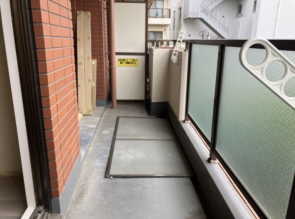 西宮市櫨塚町の賃貸マンションのバルコニー