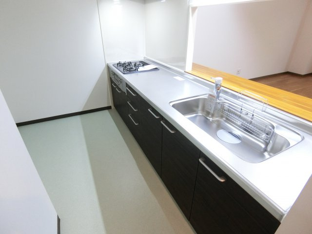 西宮市里中町２丁目の賃貸マンションのキッチン